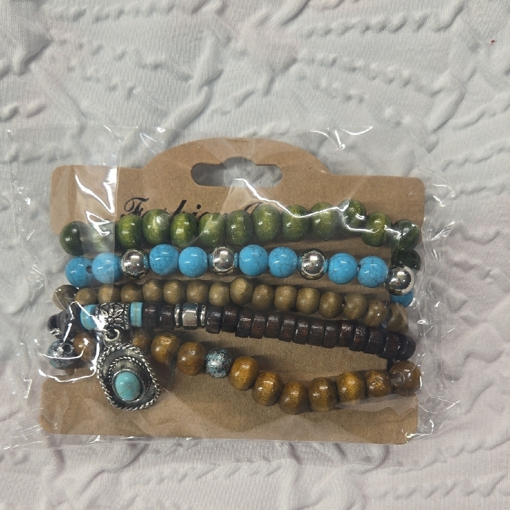 Western Flare Beaded Bracelet Set with Silver Charm
